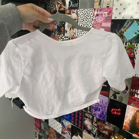 Crop top - Picture 2 of 2